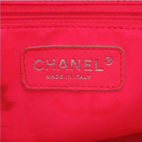 CHANEL Cambon CC large Caviar shopping tote - Picture 6 of 11